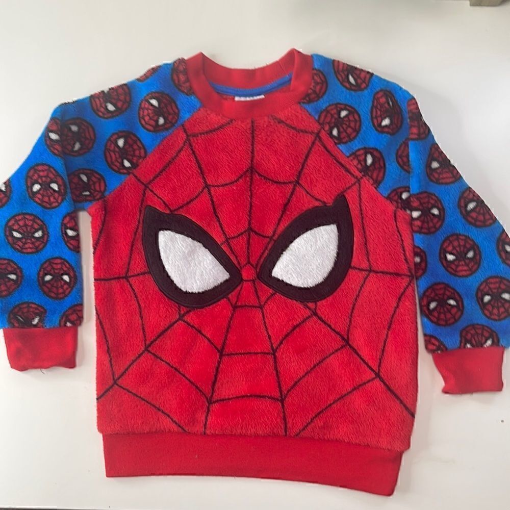 Spider-Man Disney Marvel fuzzy sweatshirt.  Size boys 4.